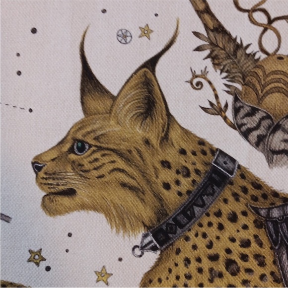 WILDERIE BY EMMA J SHIPLEY FOR CLARKE AND CLARKE - fabric 🐆⚜️💛🖤 - Picture 5 of 12